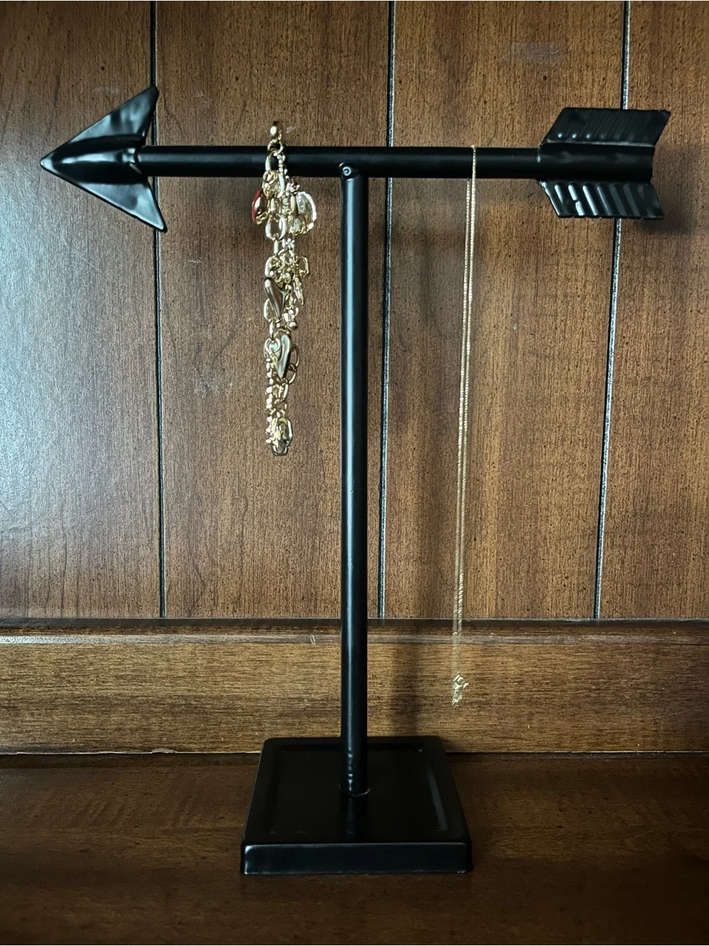 Black Arrow Jewelry Stand